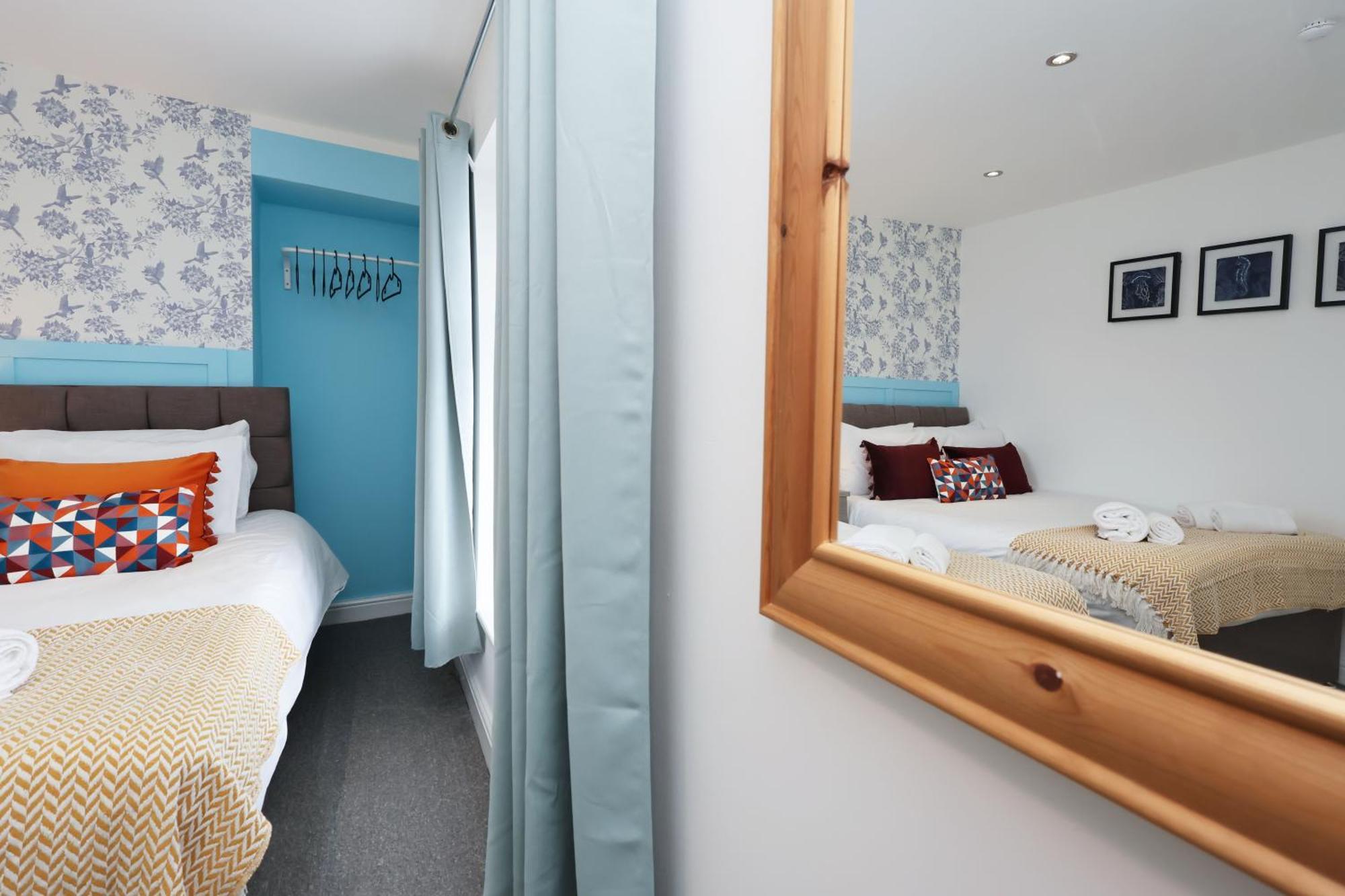 Viewing Deck, On-Street Parking, Tv In Every Room Swansea Exterior photo